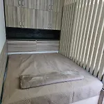شقة стаята на ив *